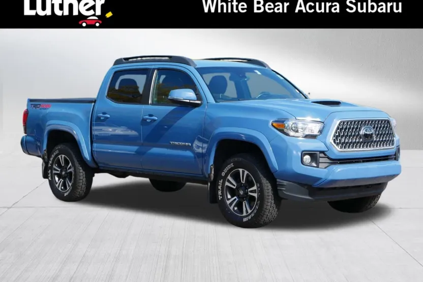 2019 Toyota Tacoma TRD Sport photo 1