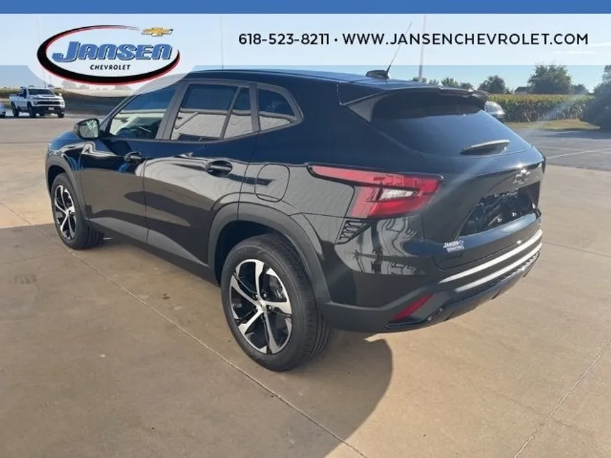 2025 Chevrolet Trax photo 1