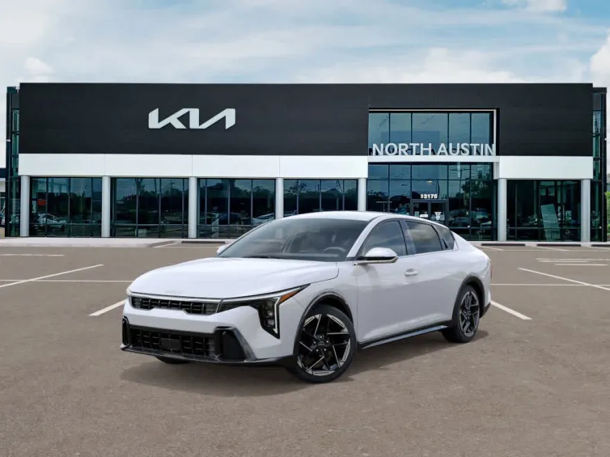 2025 Kia K4 GT-Line photo 1