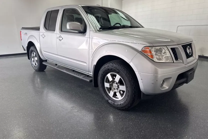 2010 Nissan Frontier PRO-4X photo 1