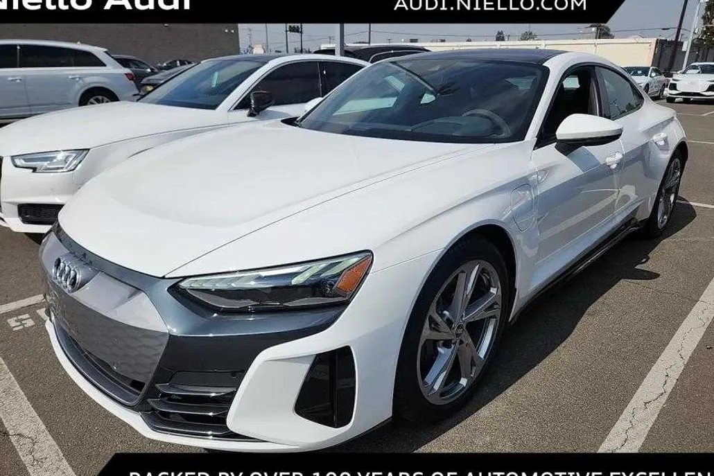 2022 Audi e-tron GT Premium Plus photo 1