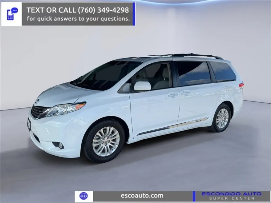 2013 Toyota Sienna XLE photo 1