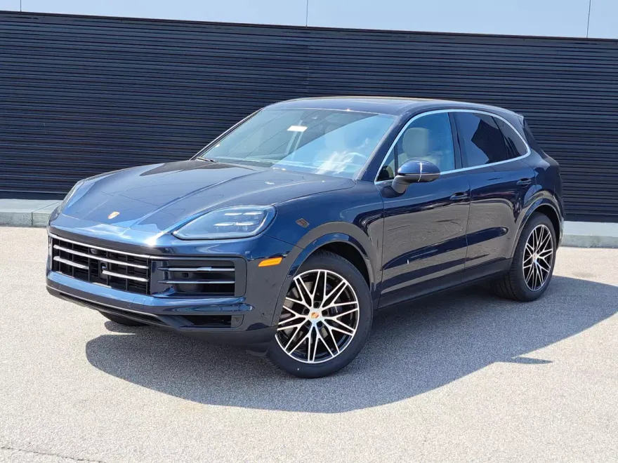 2025 Porsche Cayenne photo 1