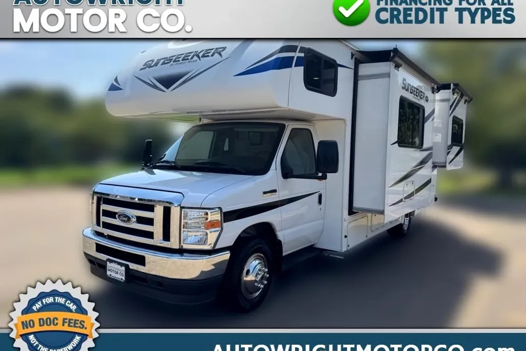 2021 Ford E-450 photo 1
