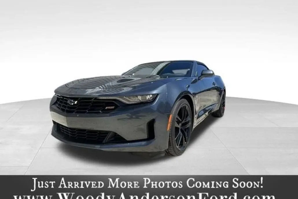 2023 Chevrolet Camaro 2LT photo 1