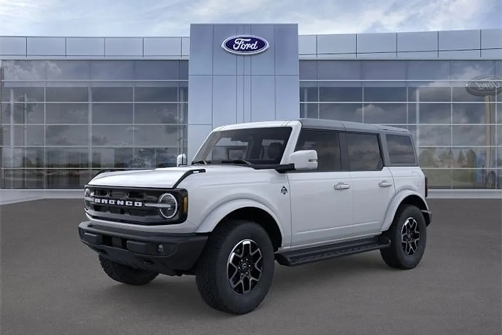 2025 Ford Bronco Outer Banks photo 1