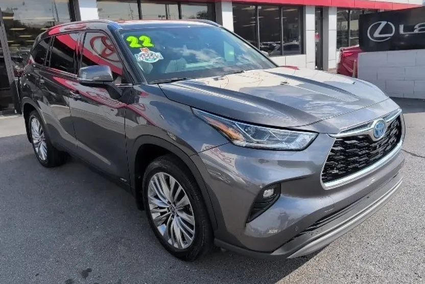 2022 Toyota Highlander Hybrid Platinum photo 1