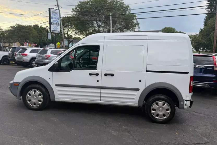 2011 Ford Transit Connect XL photo 1