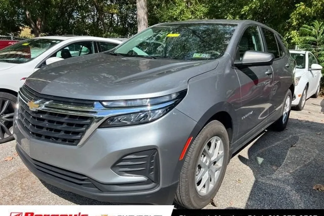 2024 Chevrolet Equinox LS photo 1