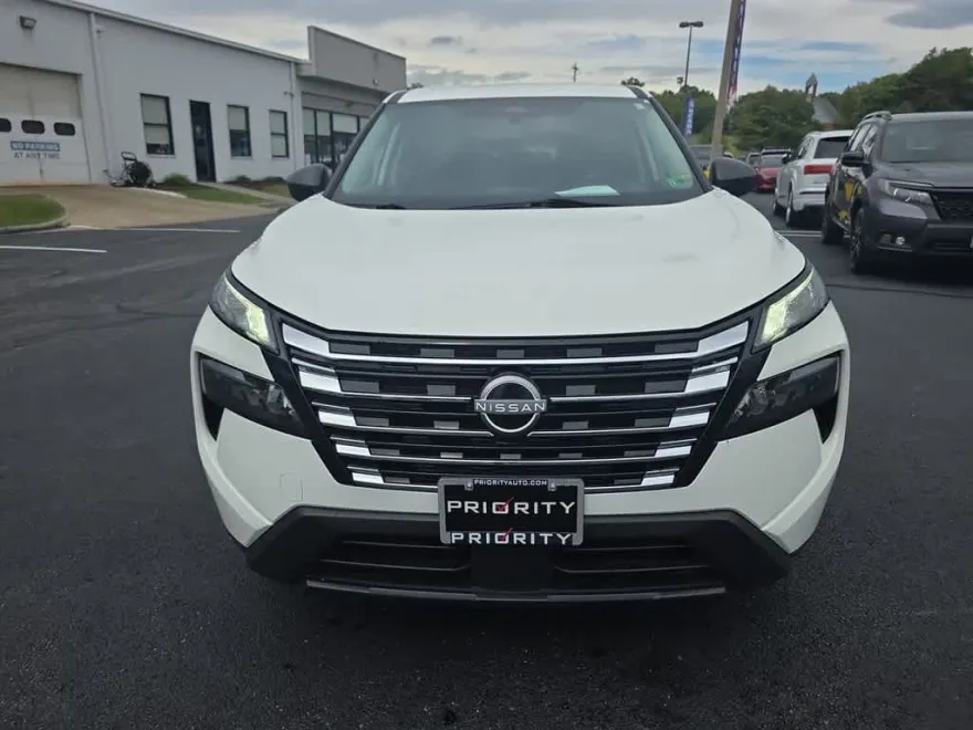 2024 Nissan Rogue S photo 1