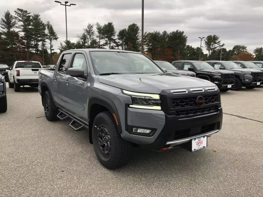 2025 Nissan Frontier PRO-4X photo 1