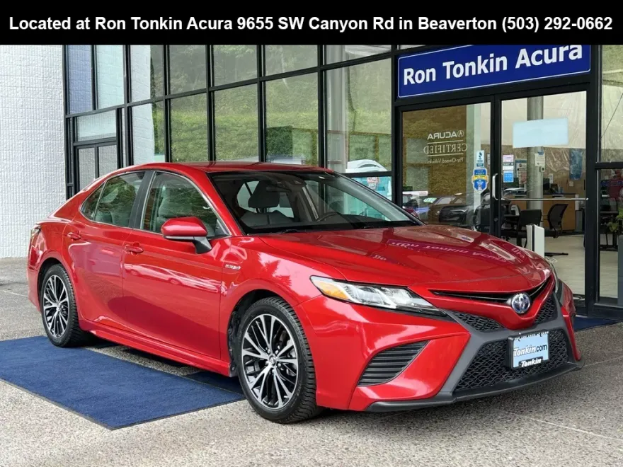 2019 Toyota Camry Hybrid SE photo 1