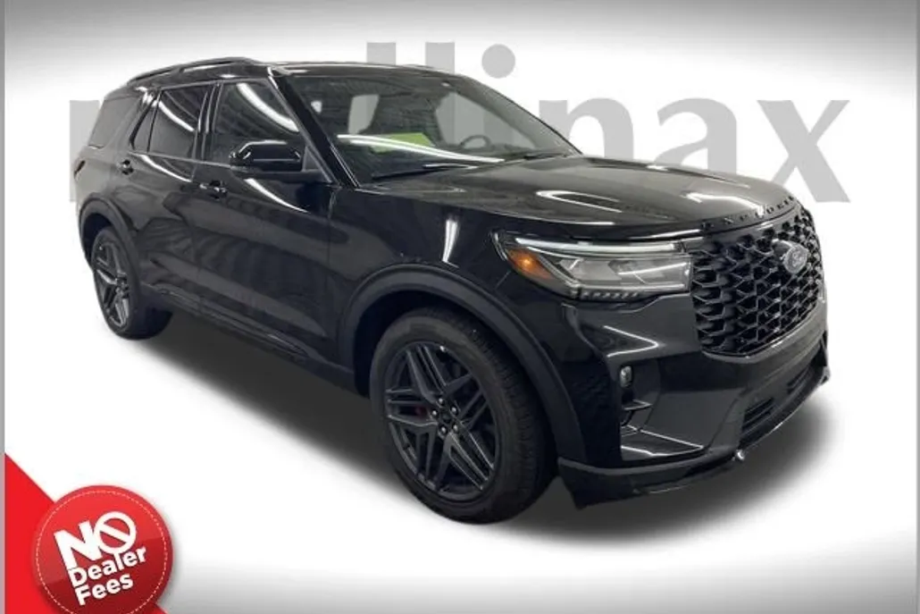 2025 Ford Explorer ST photo 1