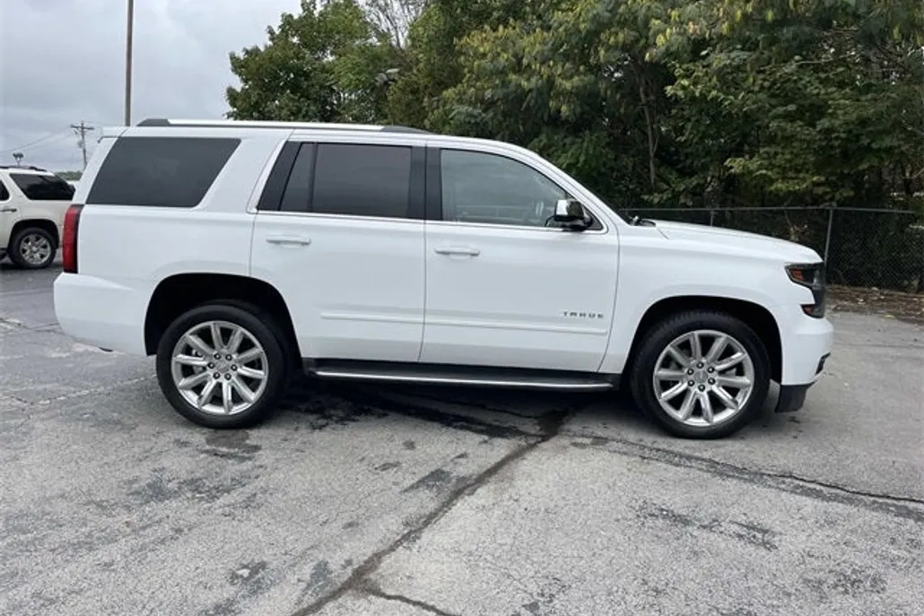 2017 Chevrolet Tahoe Premier photo 1