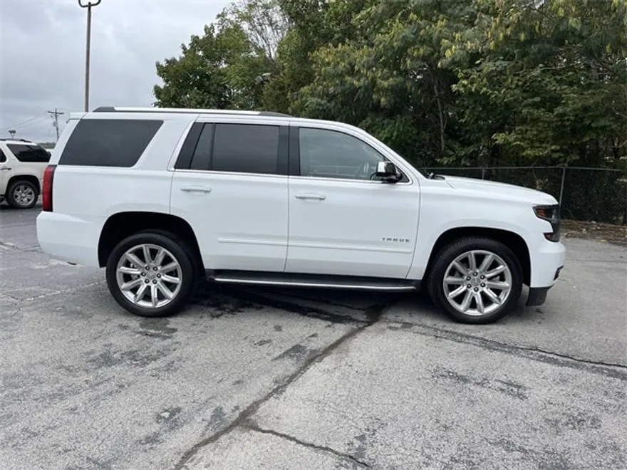 2017 Chevrolet Tahoe Premier photo 1