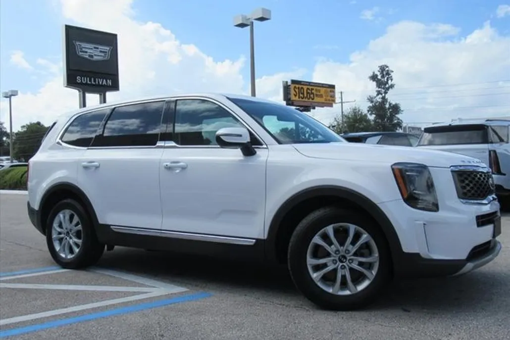 2021 Kia Telluride LX photo 1