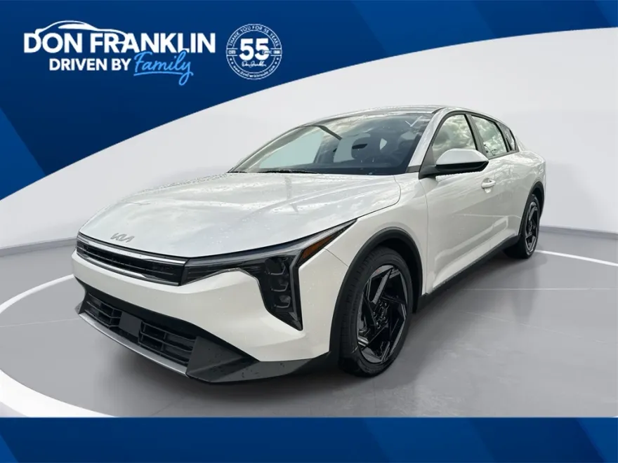 2025 Kia K4 EX photo 1
