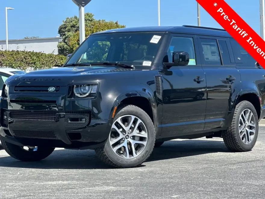 2024 Land Rover Defender 130 X-Dynamic SE photo 1