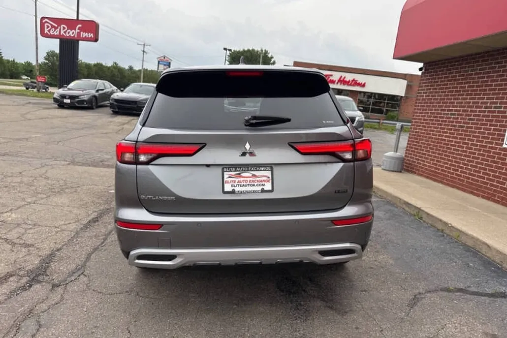 2024 Mitsubishi Outlander SE Ralliart photo 1
