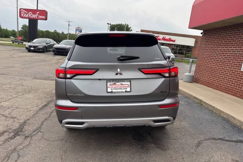 2024 Mitsubishi Outlander SE Ralliart photo 1