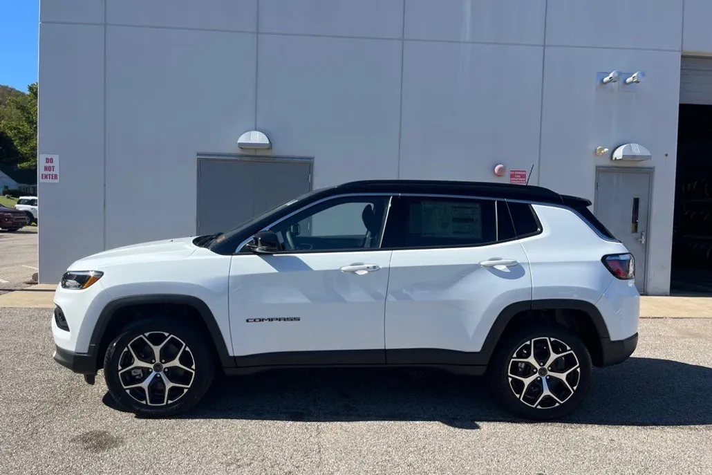 2026 Jeep Compass Limited photo 1