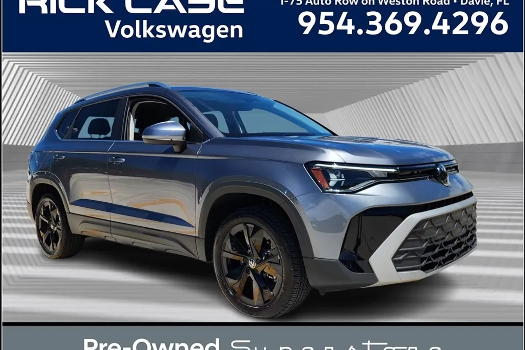 2025 Volkswagen Taos SE photo 1