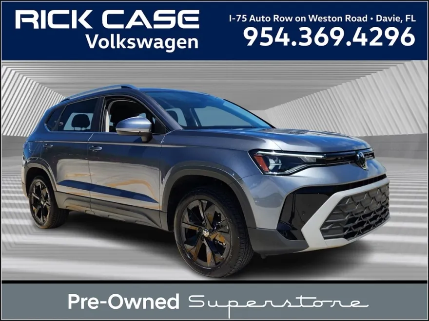 2025 Volkswagen Taos SE photo 1