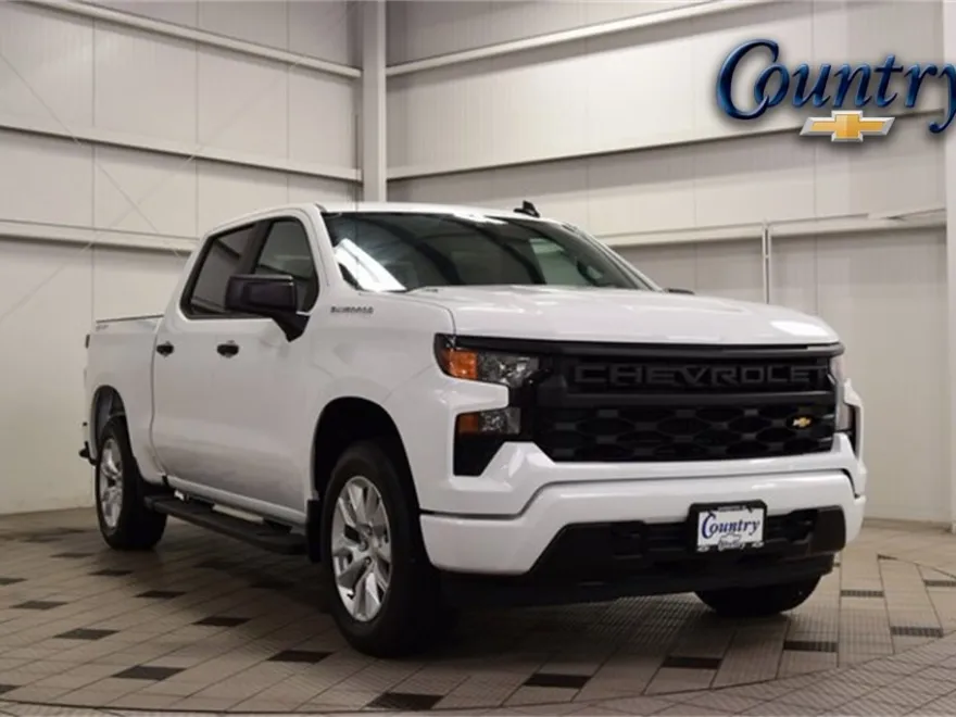 2025 Chevrolet Silverado 1500 Custom photo 1
