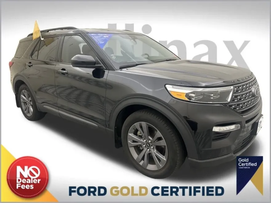 2023 Ford Explorer XLT photo 1