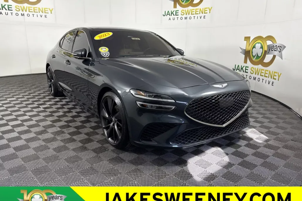 2023 Genesis G70 2.0T photo 1