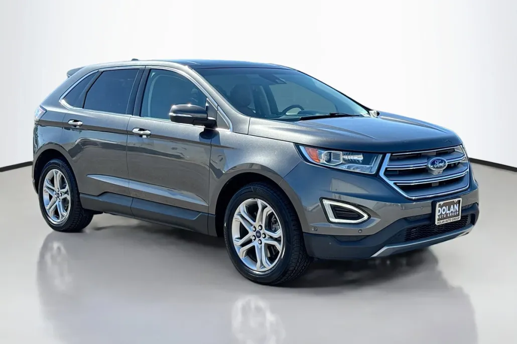 2015 Ford Edge Titanium photo 1