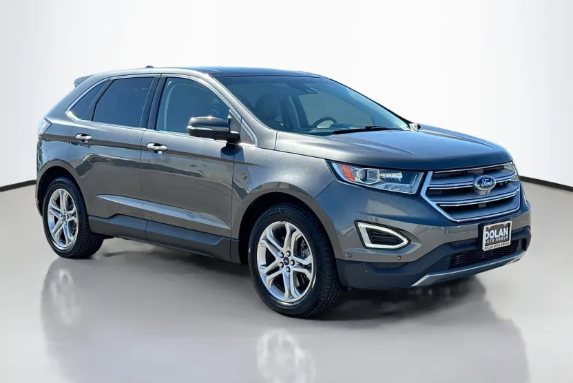 2015 Ford Edge Titanium photo 1
