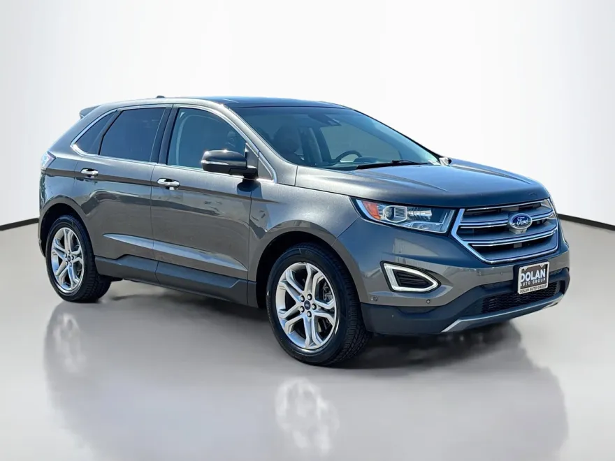 2015 Ford Edge Titanium photo 1