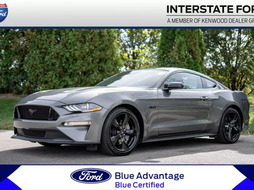 2022 Ford Mustang GT photo 1