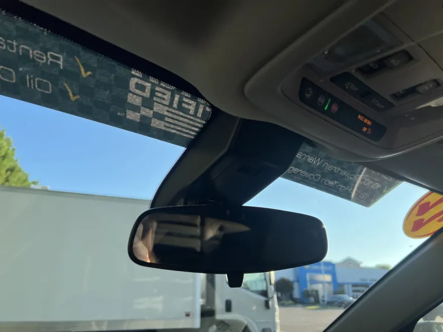 2022 Chevrolet Equinox LT photo 1