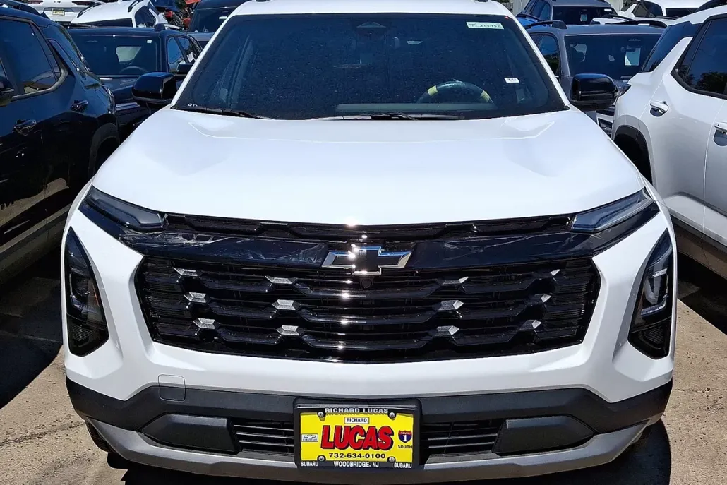 2026 Chevrolet Equinox LT photo 1