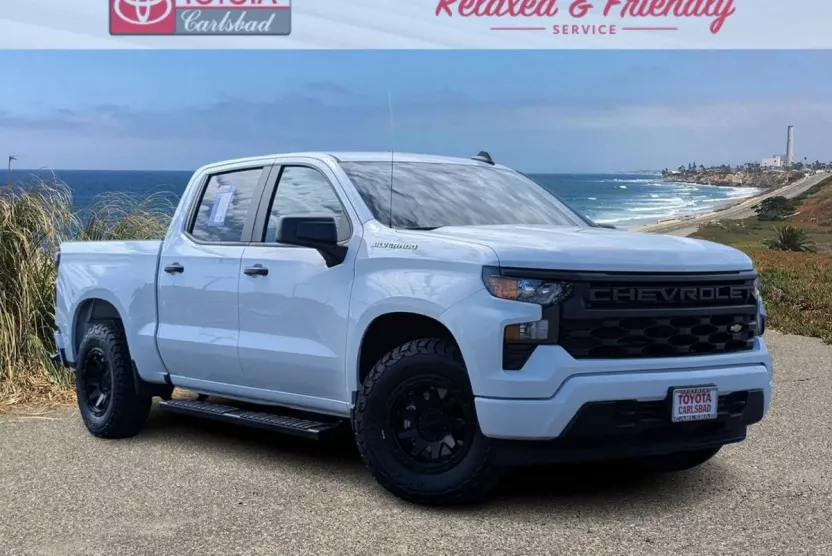 2024 Chevrolet Silverado 1500 Custom photo 1