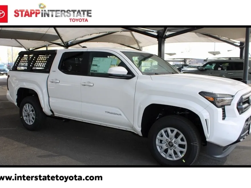 2025 Toyota Tacoma SR5 photo 1
