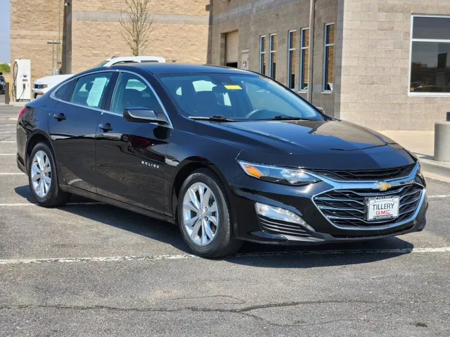 2023 Chevrolet Malibu 1LT photo 1