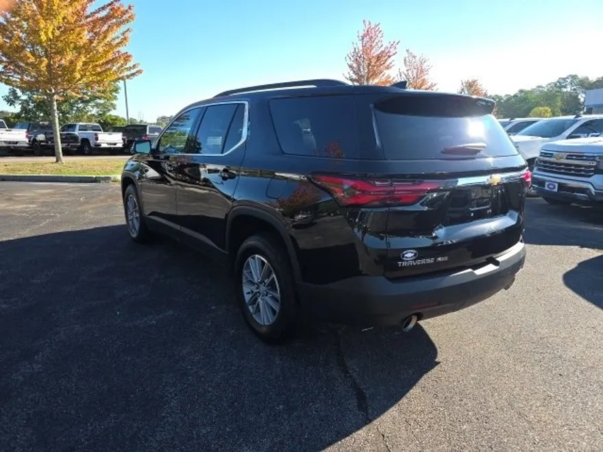 2022 Chevrolet Traverse Leather photo 1