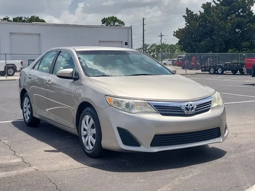 2014 Toyota Camry Base photo 1