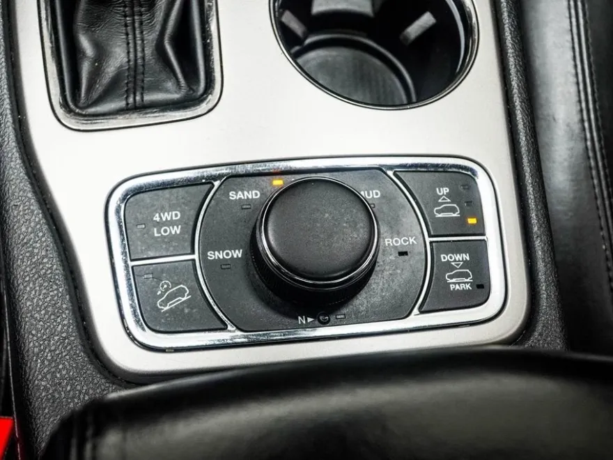2018 Jeep Grand Cherokee High Altitude photo 18
