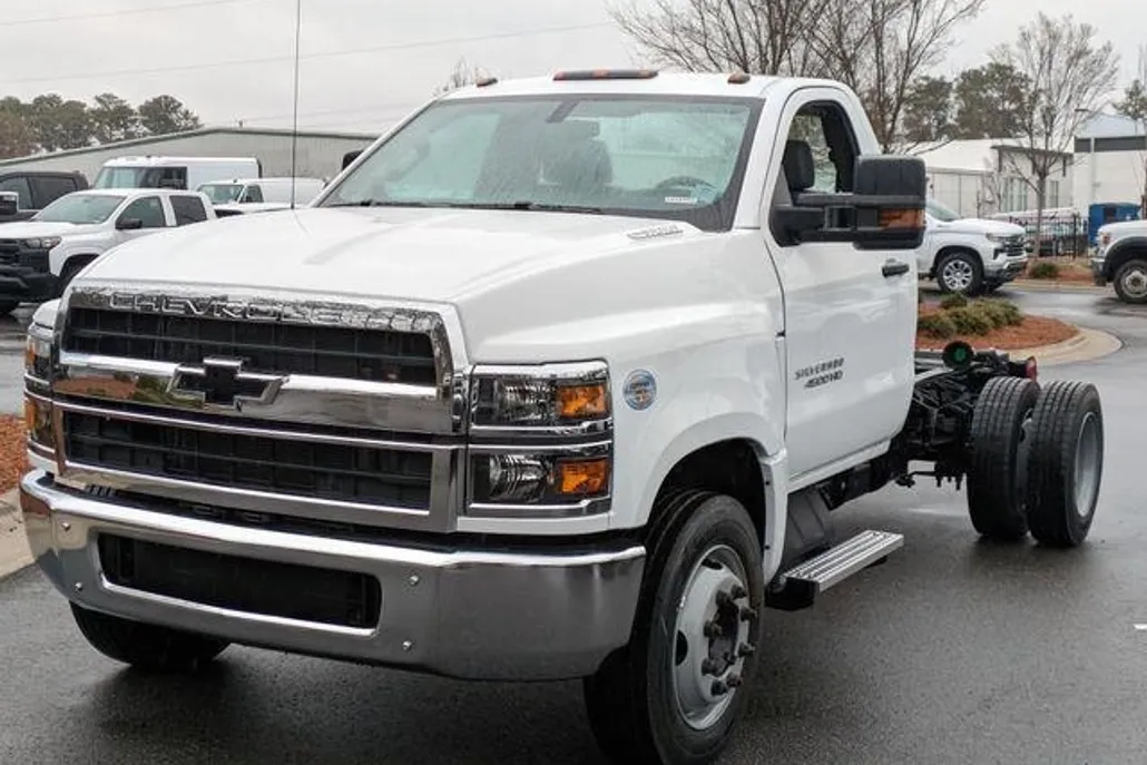 2024 Chevrolet Silverado 4500HD Work Truck photo 1
