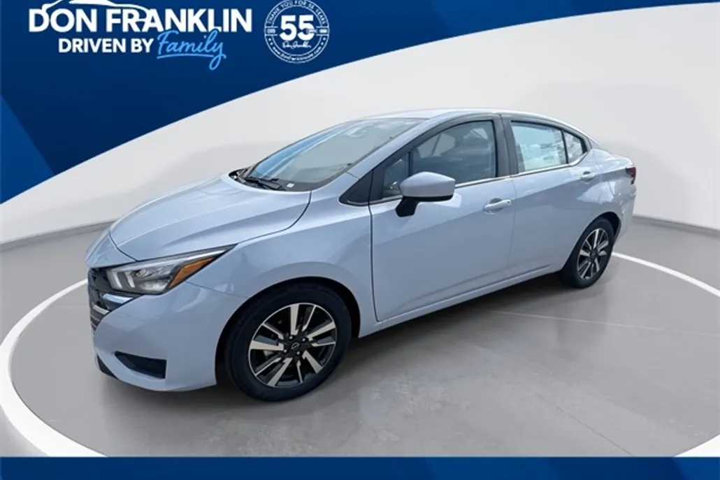 2025 Nissan Versa 1.6 SV photo 1