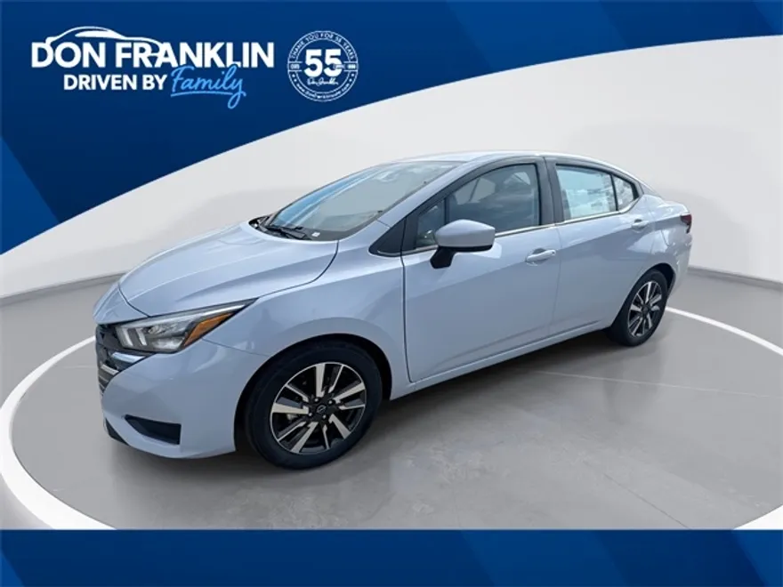 2025 Nissan Versa 1.6 SV photo 1