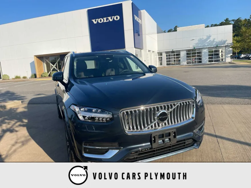 2024 Volvo XC90 B5 Core photo 1