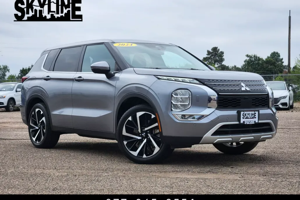 2024 Mitsubishi Outlander SE S-AWC photo 1