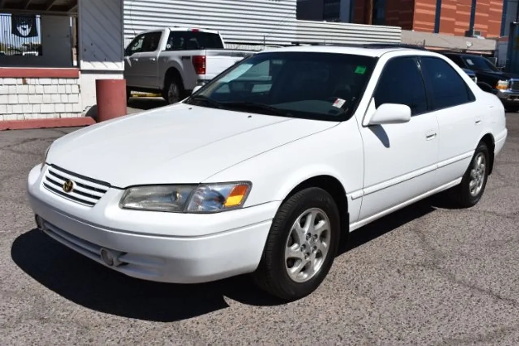2012 Volkswagen Passat TDI SE photo 1