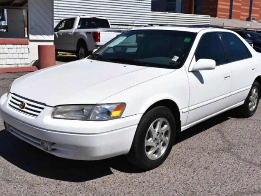 2012 Volkswagen Passat TDI SE photo 1