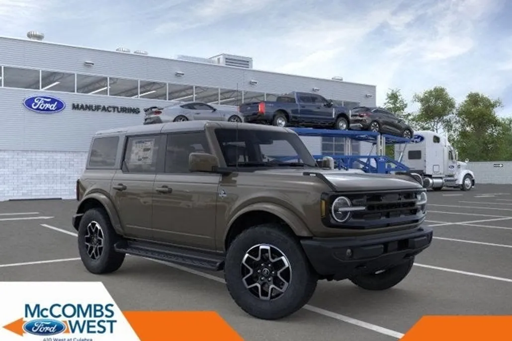 2025 Ford Bronco Outer Banks photo 1